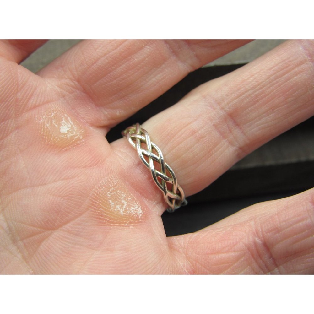 Size 6.75 Sterling Silver Braid Pattern Plain Band Ring - Picture 3 of 7